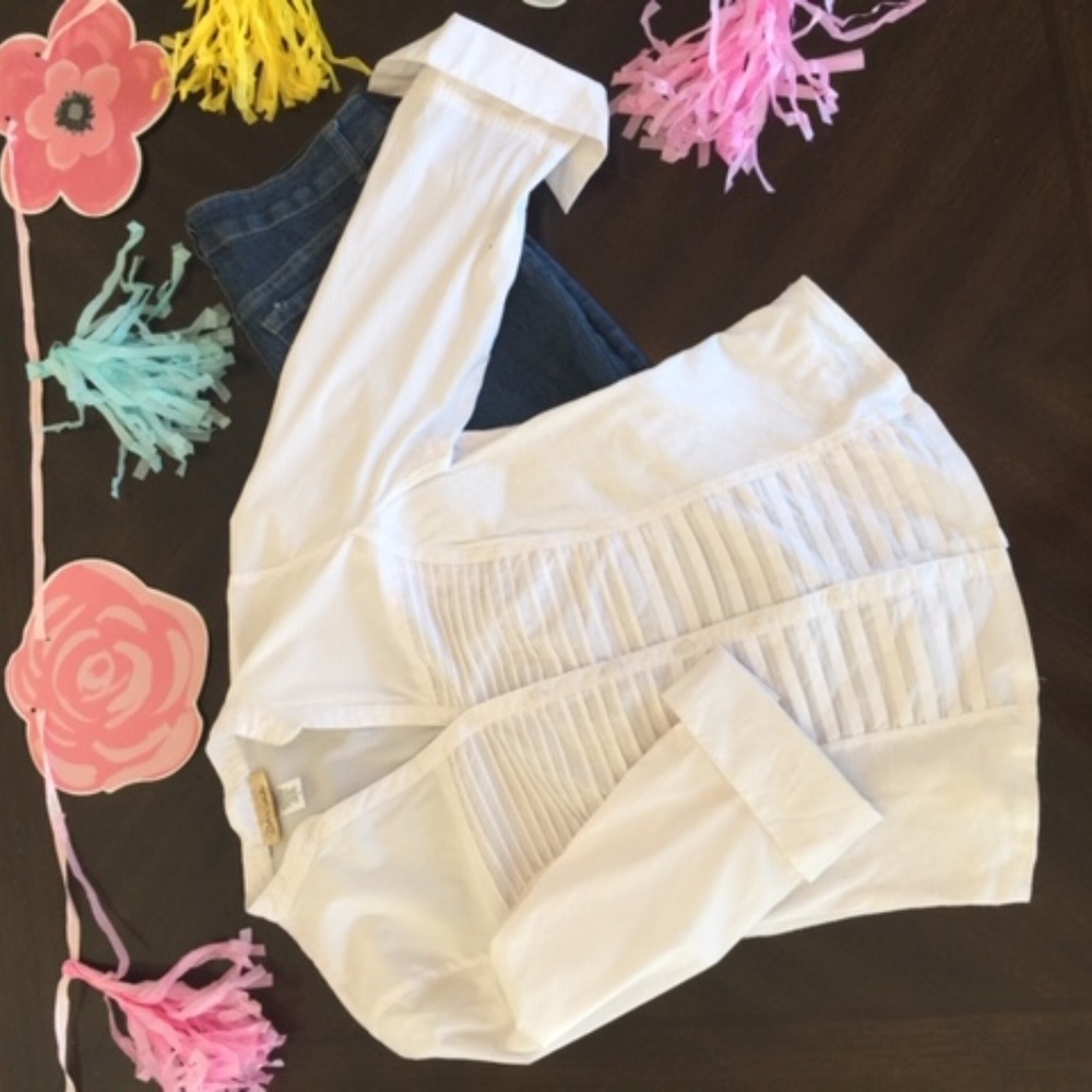 WHITE BLOUSE